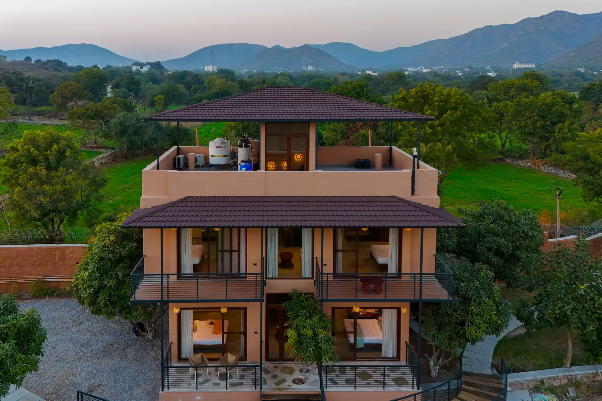 ELIVAAS Cows & Cuddles – Villa in Udaipur | 4 BHK Villa with Private Pool