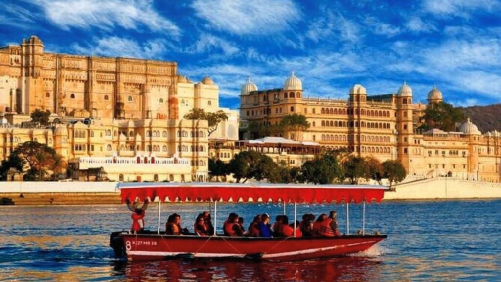 Boat rides in udaipur