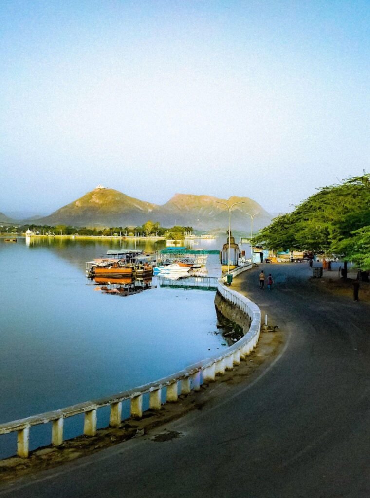 Fateh Sagar Lake sunrise view in Udaipur