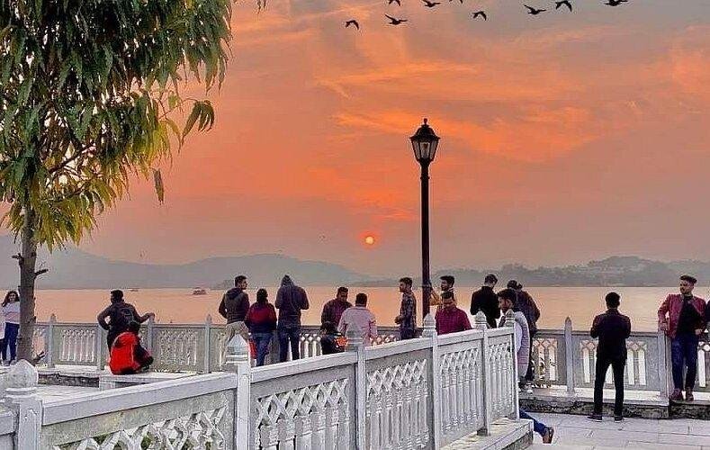 Sunset at Ambrai Ghat overlooking Lake Pichola