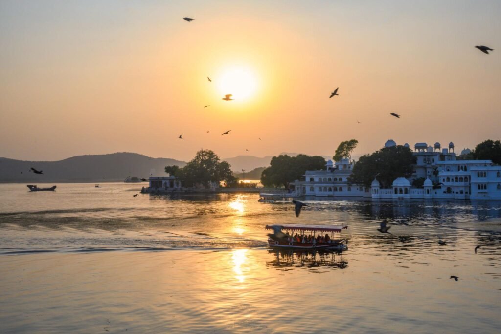 Lake Pichola boat ride with City Palace view in Udaipur